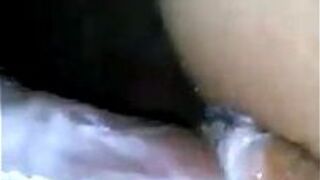 Red pussy cummin - porn video