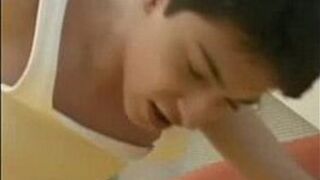 Bareback and crempi - porn video